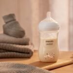 AVENT BIBERON NATURAL 3.0 TEAT 1M+ 260ML DECO GIRAFFE SCY903/66 – Image 3