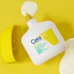 CeraVe Fluide Invisible Toucher Sec SPF50+ | Peau Normale à grasses | Tendance acnéique | 50ml – Image 8