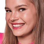 Essence Hydra Kiss Lipstick Tint 04 – Image 3
